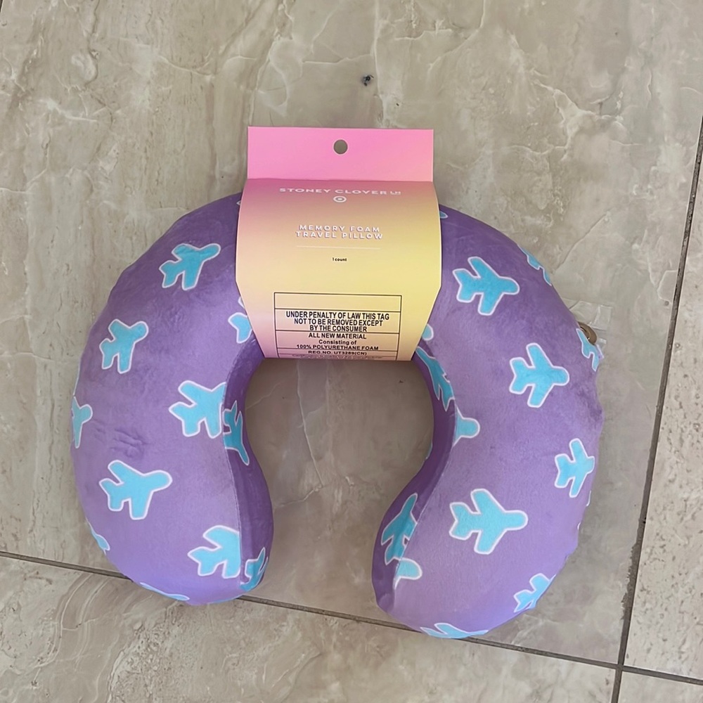 COPY - Stoney Clover NWT Travel Pillow